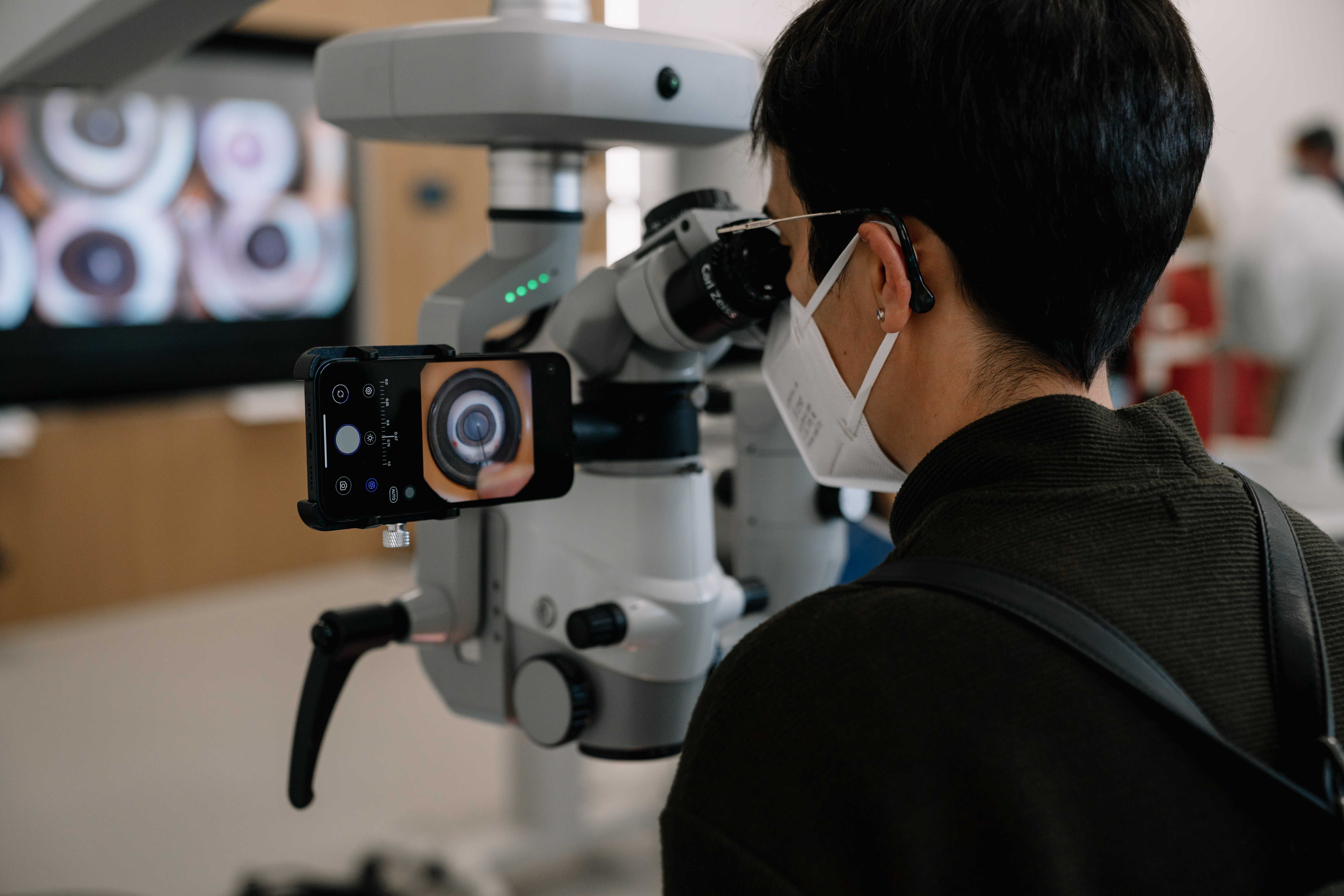 Digital Medical Education Under The Microscope